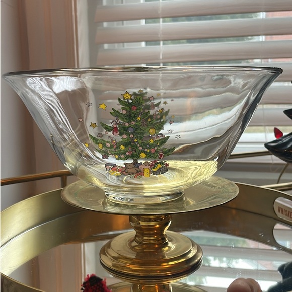 NIKKO Holiday Glass Bowl with Christmas Tree Design 9” - Picture 2 of 2